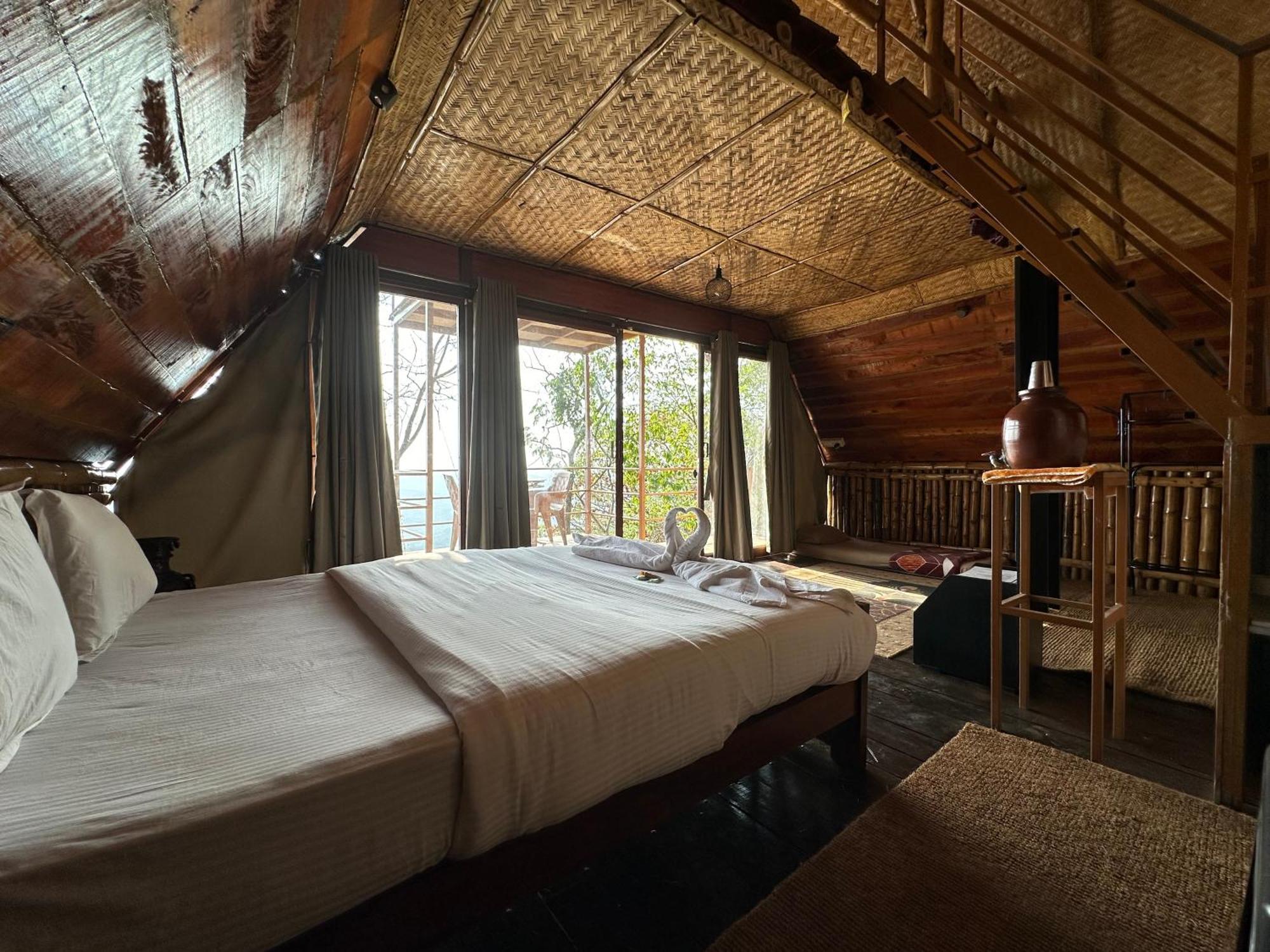 Sunset Valley Kerala Pool Resort - Serene Natural Forest Cottage Stay In Idukki With Sunrise & Sunset Panoramas, Natural Streams & Tranquil Summer Evenings Pirmed Exterior photo